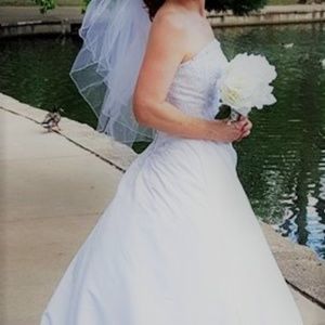 Wedding Dress MICHAELANGELO David's Bridal Size 8